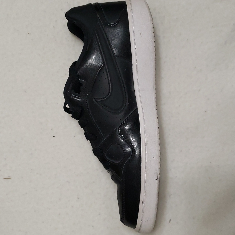 Nike Force - Picture 2 of 3